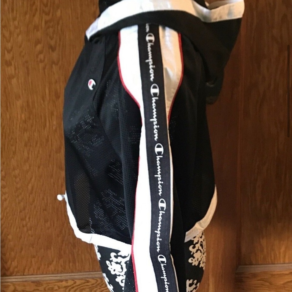 Price for 1 black
Champion bell sleeve mesh hoodie - Picture 4 of 6